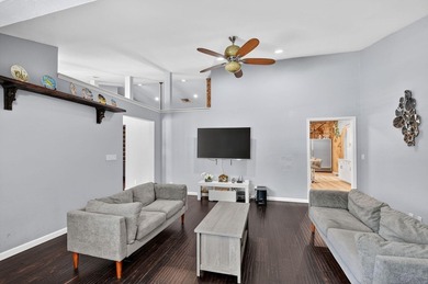 Beautiful SFM, 5/2.5/2 on a half acre land, with no HOA! Enjoy - photo 10