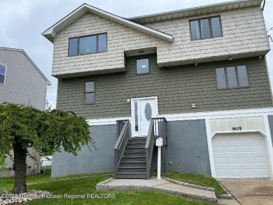 Raritan Bay  Home For Sale in Union Beach New Jersey