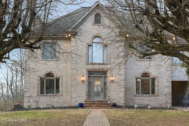 Watts Bar Lake Home For Sale in Kingston Tennessee