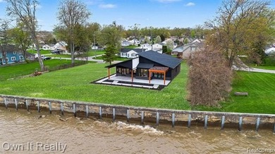 Welcome to this custom-built luxury lakeside ranch offering 3 - photo 3