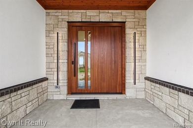 Welcome to this custom-built luxury lakeside ranch offering 3 - photo 6