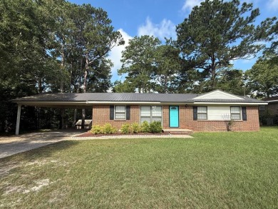 Lake Home For Sale in Eufaula, Alabama