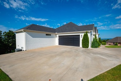 Stunning property on almost 1 acre with views of the Arkansas - photo 3