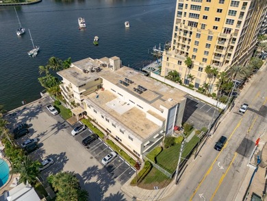 Trophy Development site with 196 of deep Intracoastal Waterway - photo 3