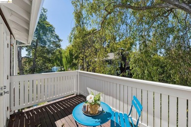 This is one of the largest 2-bedroom, 2-bath upper-level corner - photo 29