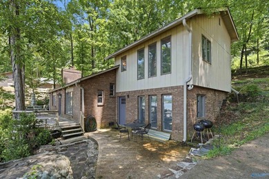 Waterfront cabin on Lake Guntersville! Completely renovated 4 - photo 36