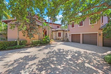 Experience casual sophistication in this exceptional 4-bedroom - photo 1