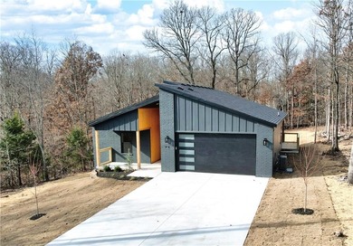 Lake Loch Lomond Home For Sale in Bella Vista Arkansas