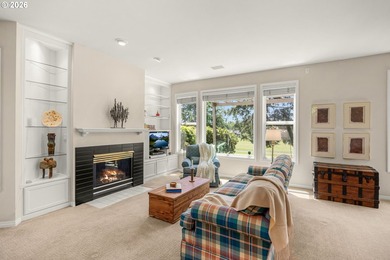 Nestled in the highly sought-after Claremont community and - photo 11