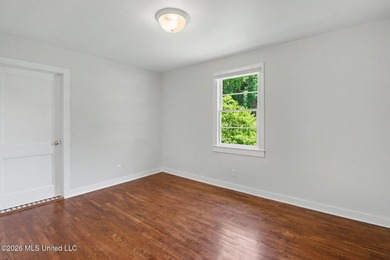 Nestled in the heart of Bayou View, this adorable 2-bedroom - photo 14