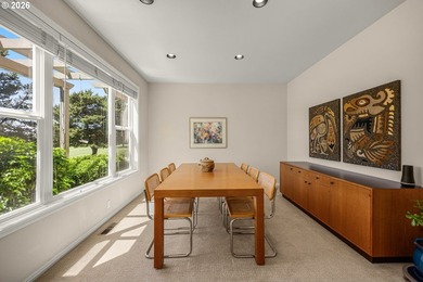 Nestled in the highly sought-after Claremont community and - photo 14