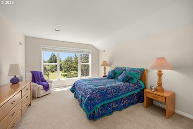 Nestled in the highly sought-after Claremont community and - photo 18