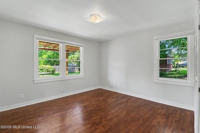 Nestled in the heart of Bayou View, this adorable 2-bedroom - photo 19