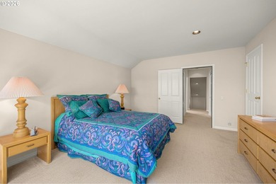 Nestled in the highly sought-after Claremont community and - photo 20