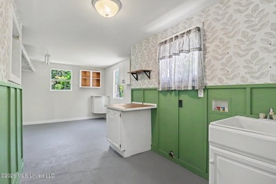 Nestled in the heart of Bayou View, this adorable 2-bedroom - photo 22