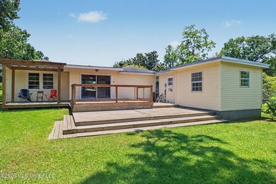 Nestled in the heart of Bayou View, this adorable 2-bedroom - photo 23