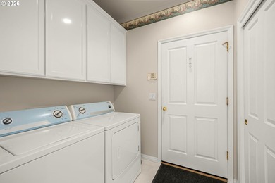 Nestled in the highly sought-after Claremont community and - photo 28