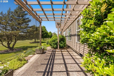 Nestled in the highly sought-after Claremont community and - photo 30