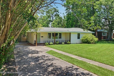 Nestled in the heart of Bayou View, this adorable 2-bedroom - photo 31