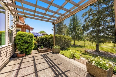 Nestled in the highly sought-after Claremont community and - photo 31