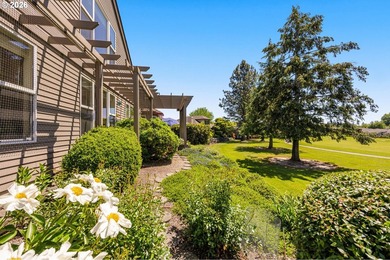 Nestled in the highly sought-after Claremont community and - photo 33