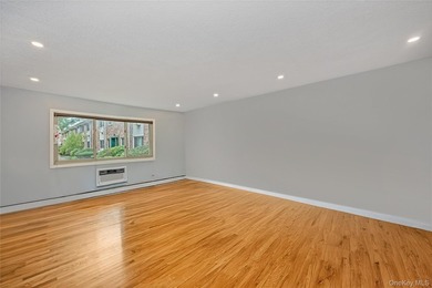 Ground level deluxe 1-bedroom, 1-bath co-op located in a - photo 6