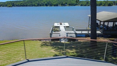 Located in Green Island Hills, this exceptional property offers - photo 11