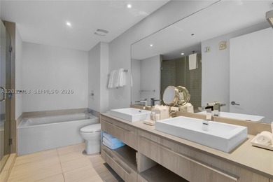 Beach-inspired, high-rise turnkey residence offering a new - photo 15