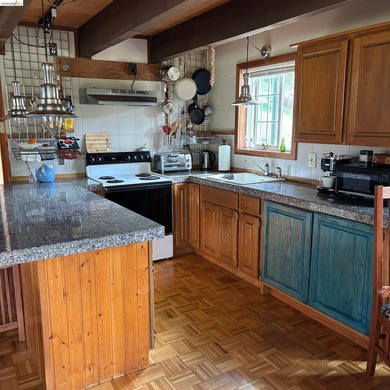 Tranquility awaits in this classic 2-bedroom 1 bath chalet - photo 7