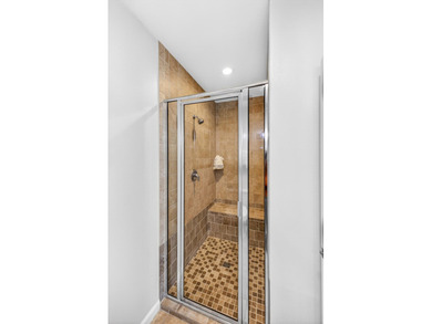 Act fast on this one! Think easy living and easy rentalsfortably - photo 27