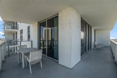 Beach-inspired, high-rise turnkey residence offering a new - photo 33
