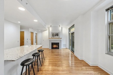 Welcome home to this beautifully updated 1-bedroom, 1-bath - photo 3