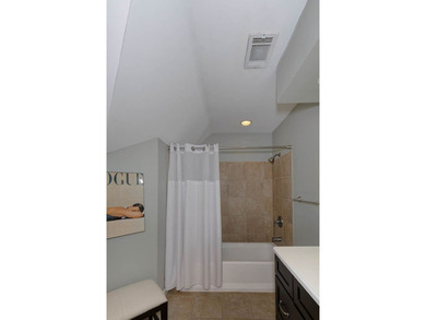 Located in Green Island Hills, this exceptional property offers - photo 45