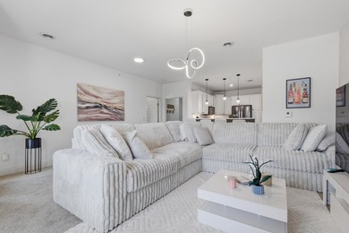 Welcome home to effortless living at King's Mountain - photo 1