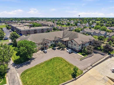 Welcome home to effortless living at King's Mountain - photo 2