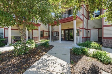 Welcome home to effortless living at King's Mountain - photo 4