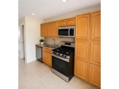 Additional listing photo 4