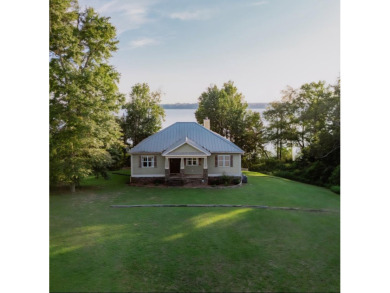 Lake Home For Sale in Georgetown, Georgia