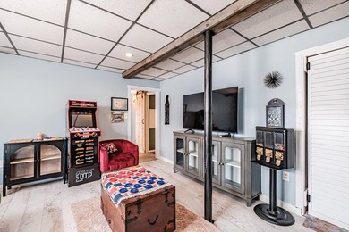 Wonderfully Remodeled 4 bedroom, 2 bathroom home in a great - photo 31