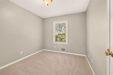 Welcome to this beautifully updated 4 bedroom, 2.5 bath Colonial - photo 17
