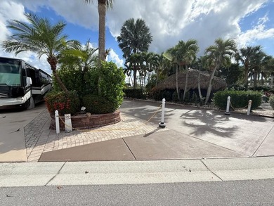 Experience the ultimate in resort living with this oversized 2 - photo 19