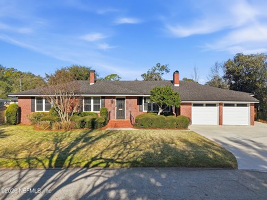 St. Johns River Home Active Under Contract in Jacksonville Florida