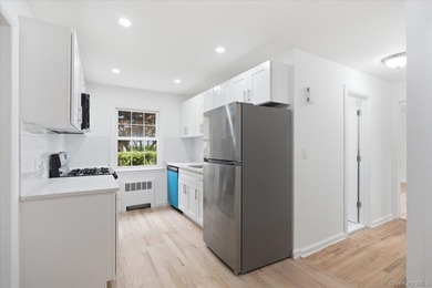 Discover this beautifully updated 2 bedroom, 1 full bath home - photo 7