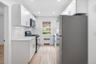 Discover this beautifully updated 2 bedroom, 1 full bath home - photo 9