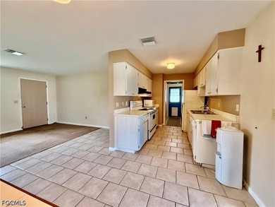 Great opportunity to own a 3-bedroom, 2-bath home in the - photo 6