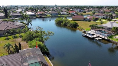 Come take a look at this HUGE GULF ACCESS POOL HOME of 3374sq/f - photo 8