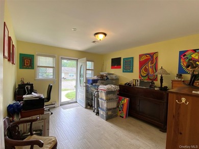 Greenbriar Model Without Garage Bright And Sunny With Enclosed - photo 10