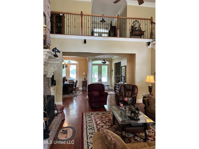 Southern Living! Enter the gated, curving driveway around a - photo 11
