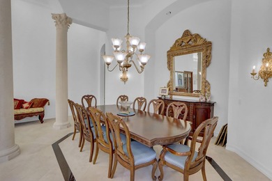 GOLF MEMBERSHIP AVAILABLE! This elegant one-story courtyard - photo 7