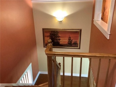 Coastal condo living at Hamilton Harbour. This spacious - photo 18